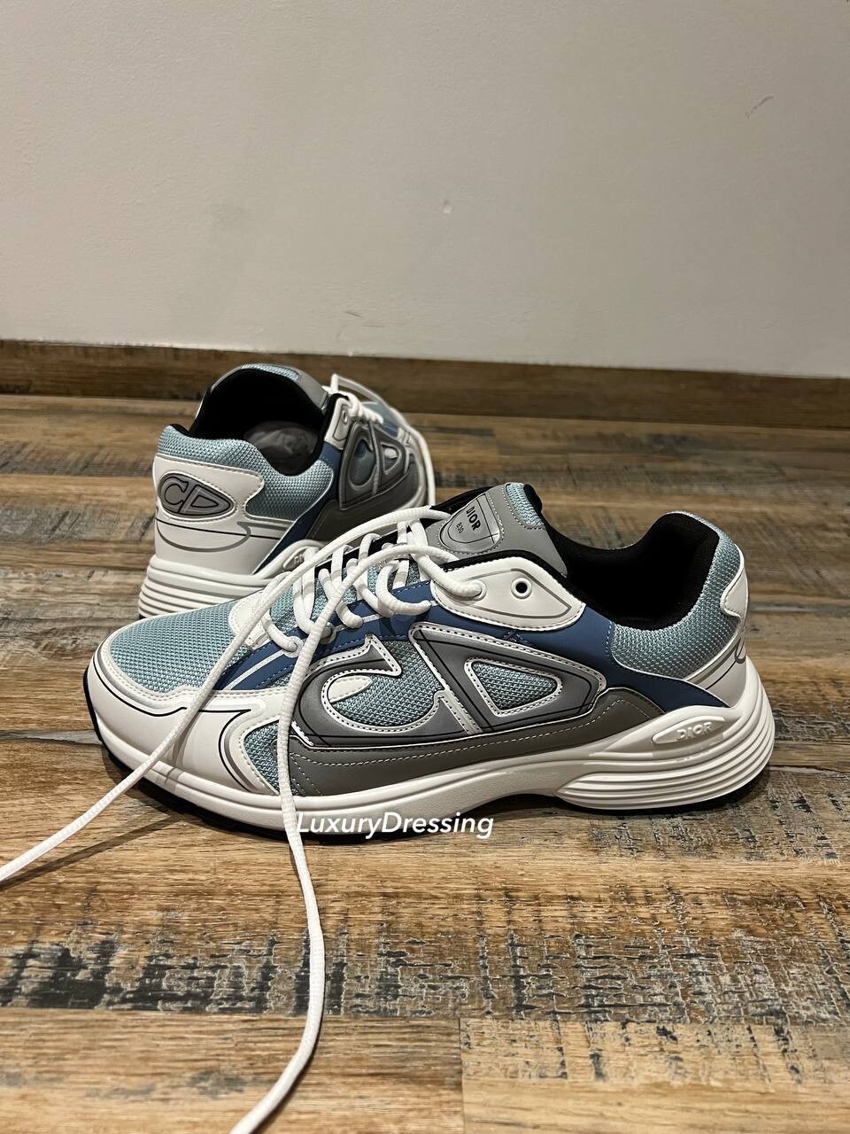 B30 sneakers