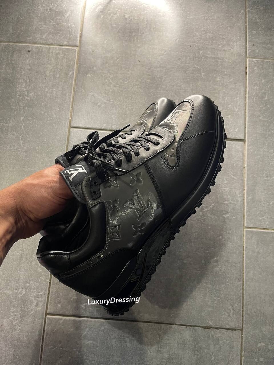LV shoe