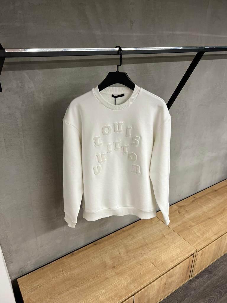 LV sweater