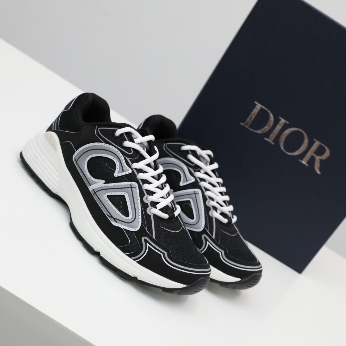 B30 sneakers