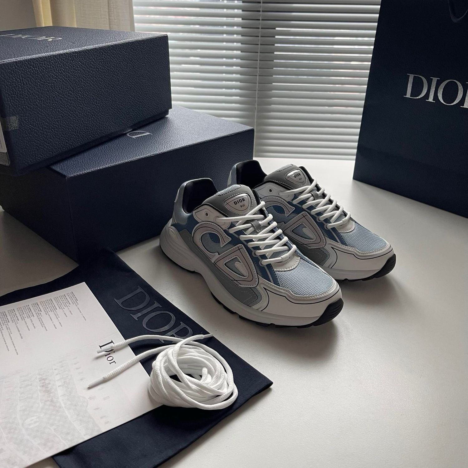 B30 sneakers
