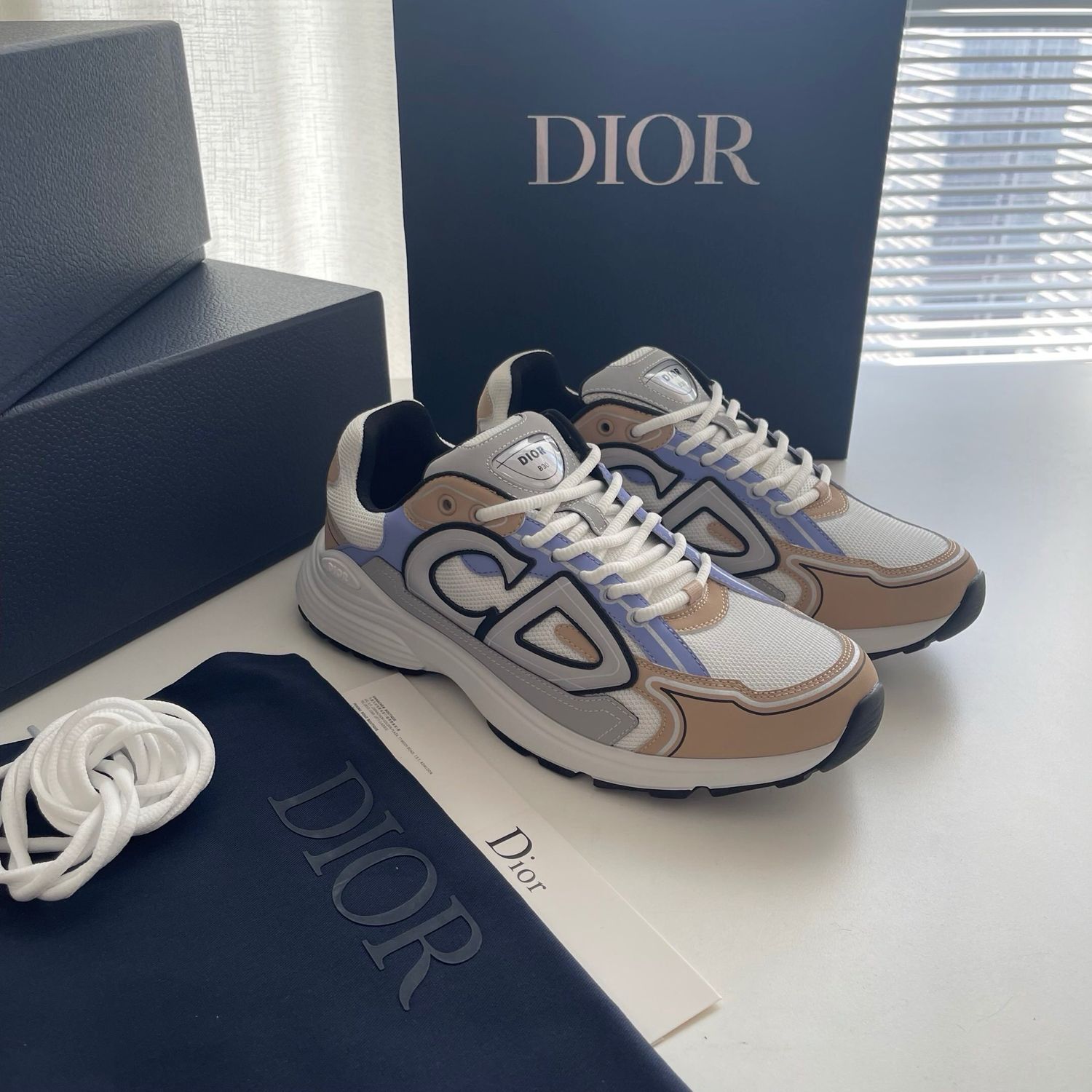 B30 sneakers