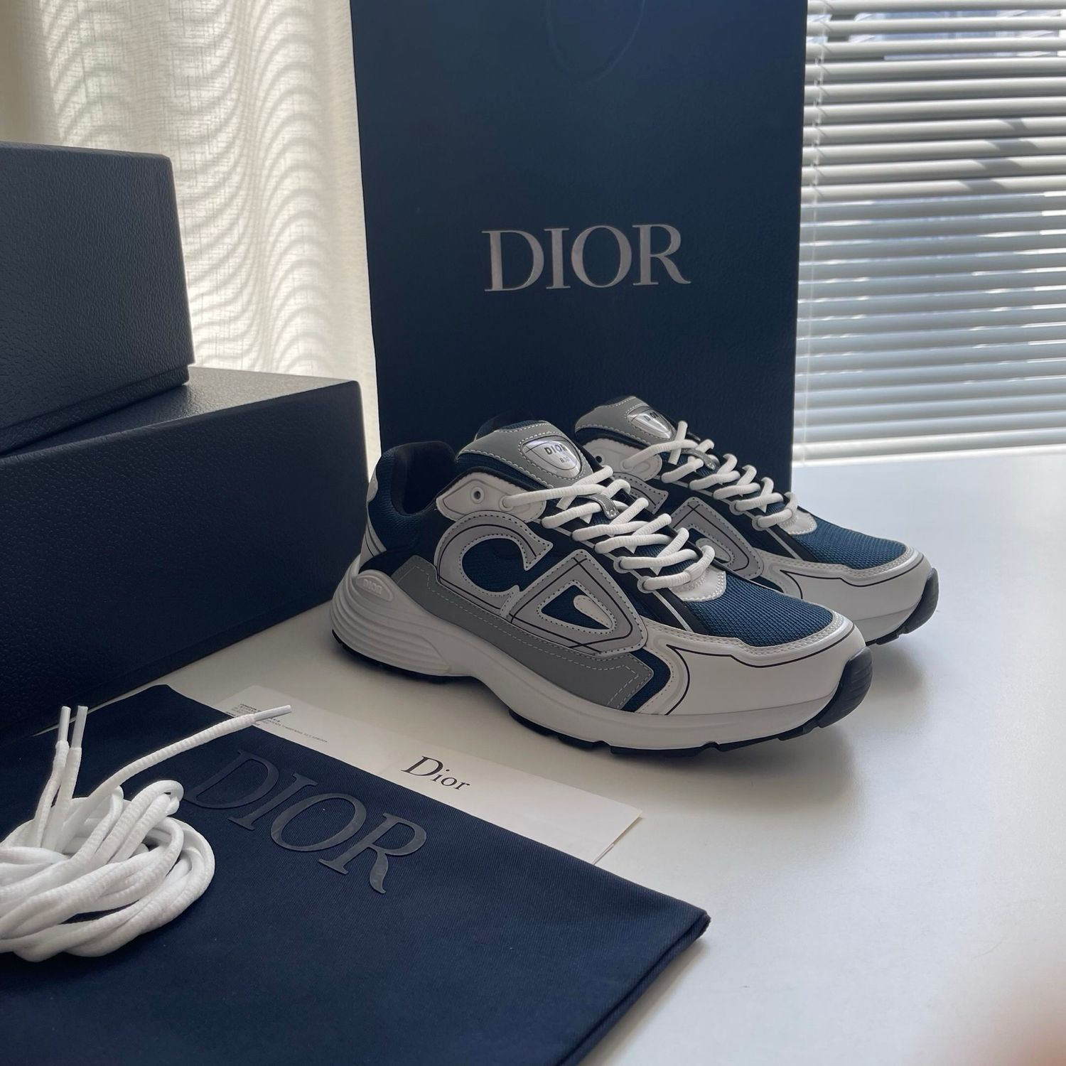 B30 sneakers