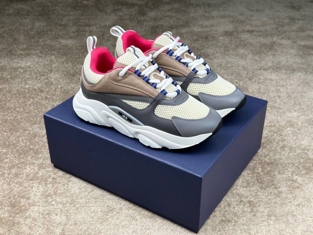 B22 sneakers