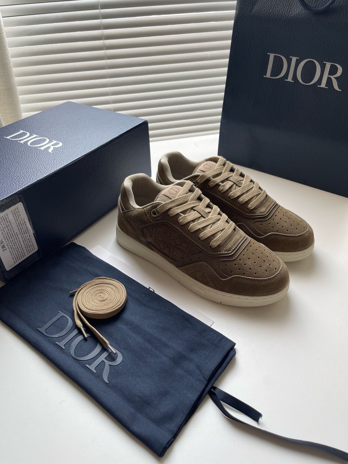 Dior B27