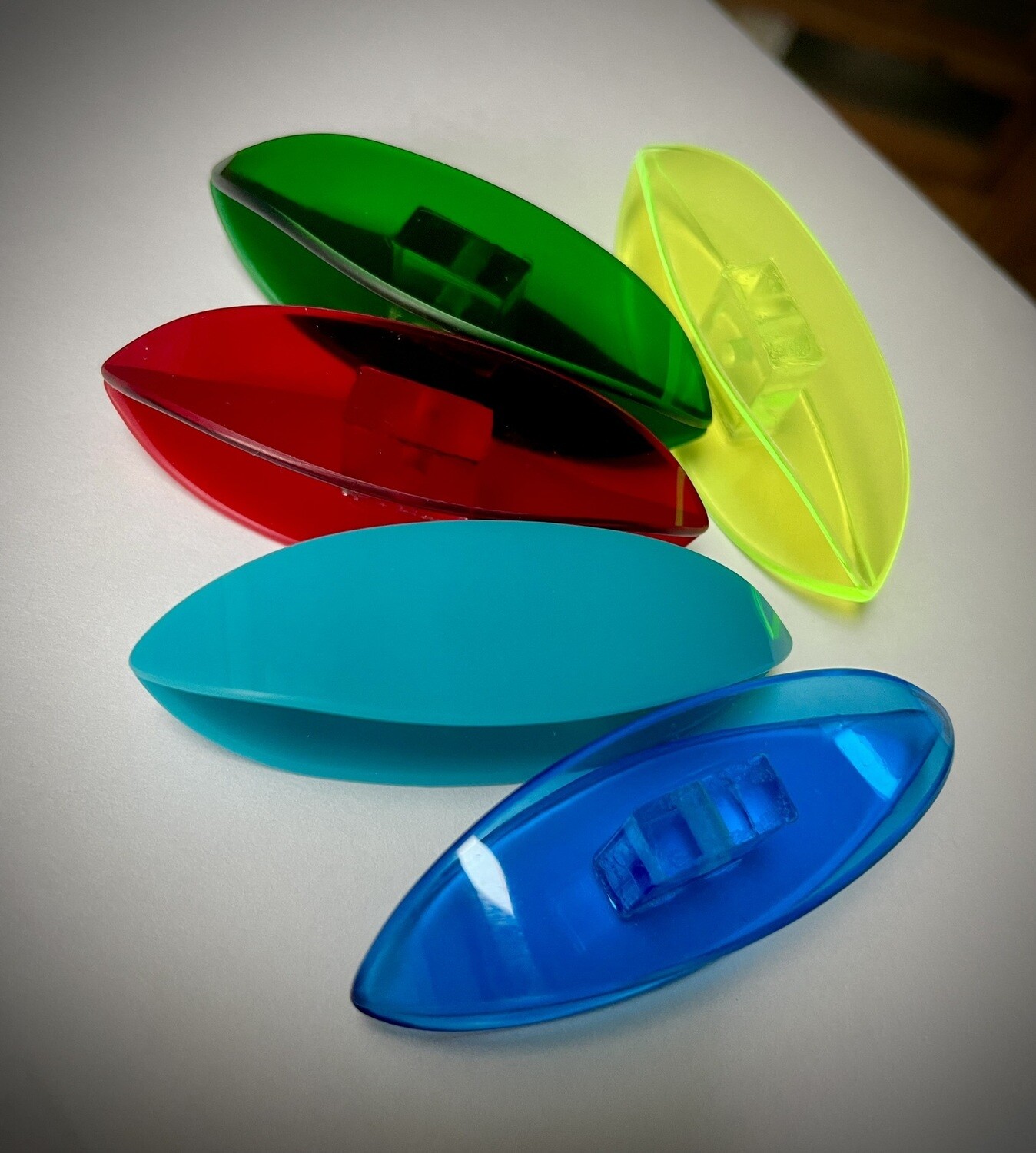 Acrylic shuttle plain, assorted colors
