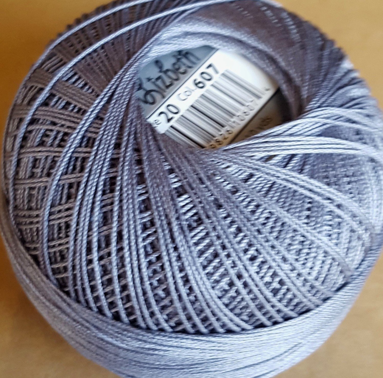 Col.607, Charcoal Med, Lizbeth thread
