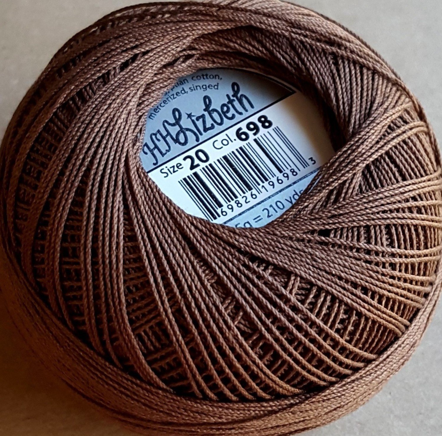 Col.698, Fudge Med., Lizbeth thread