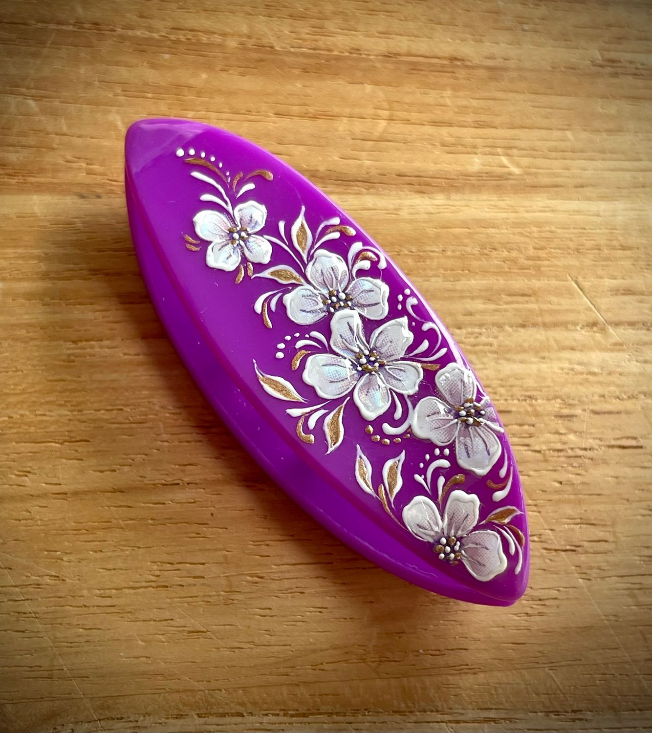 Handmade acrylic shuttle decorated on one side, Blossom Grace, Lilac