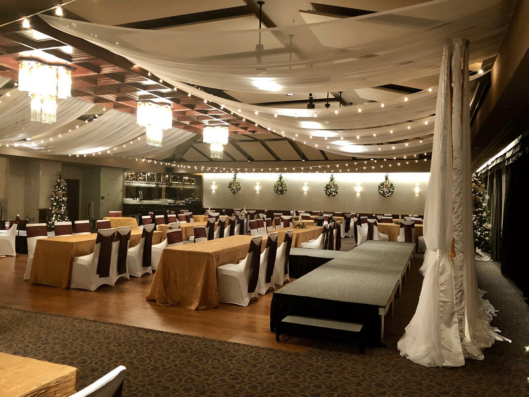 Italian Lighting Rentals - Des Moines Golf & Country Club