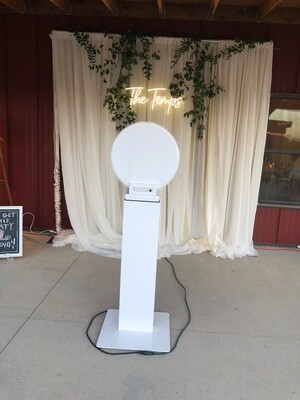 Iowa Selfie Photo Booth Rental