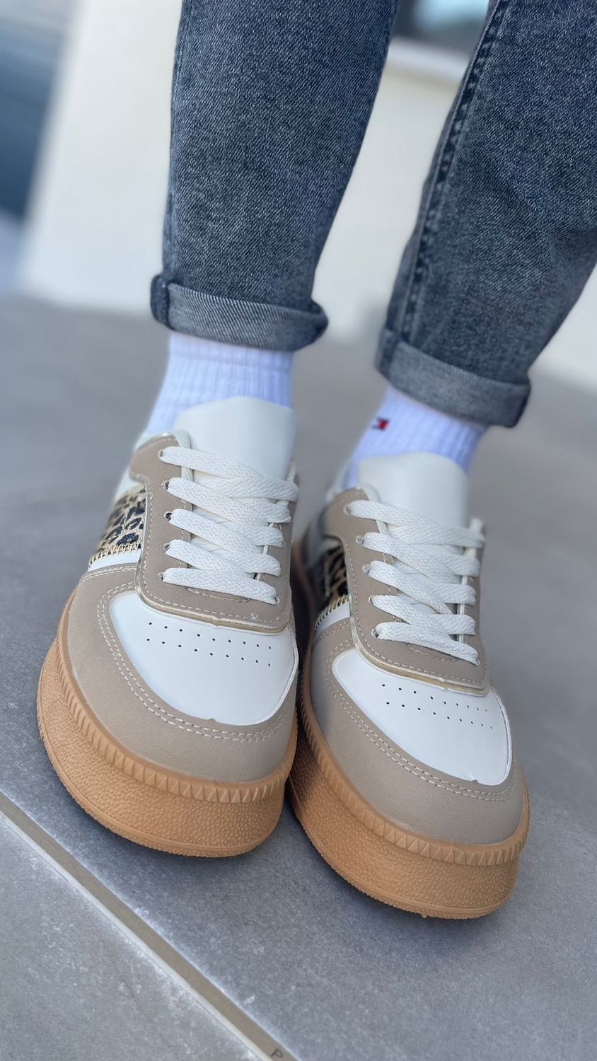 TAN24X-1181