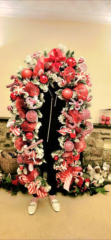 Candy Cane Surprise Deluxe Candy Cane Surprise Deluxe