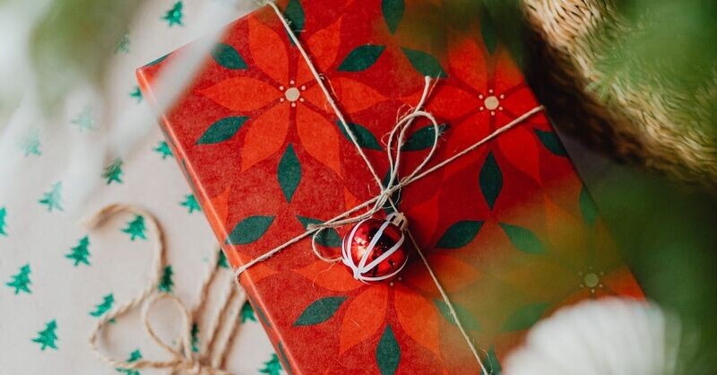 Santa Wrapping-No Storage Reservation