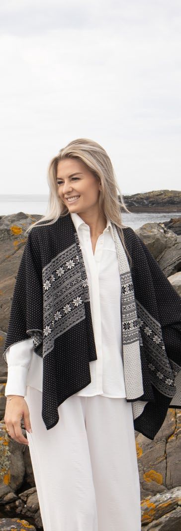 Setesdal Poncho, Color: Black