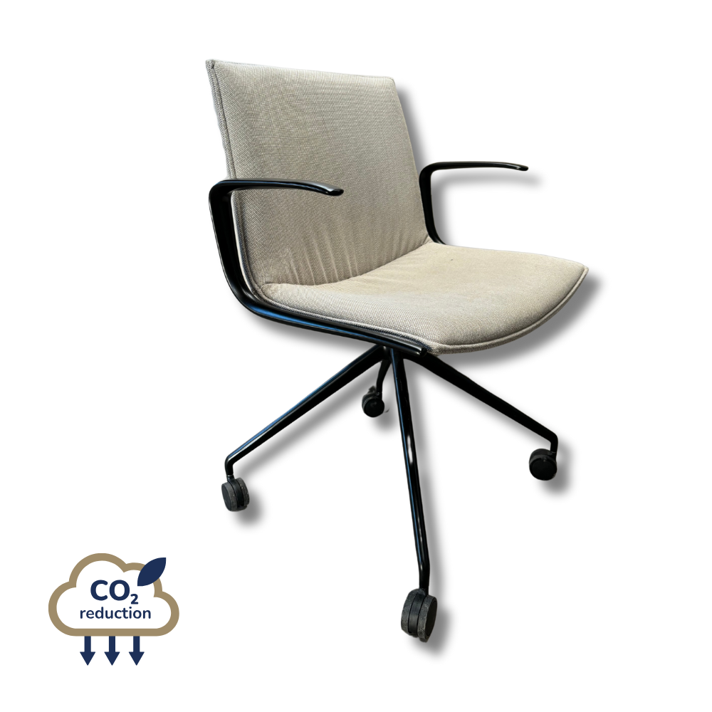 Arper Catifa - Swivel Conference Chair - Cream