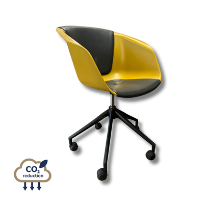 Plastic - Swivel Chair - Yellow/Black Plastic - Swivel Chair - Yellow/Black