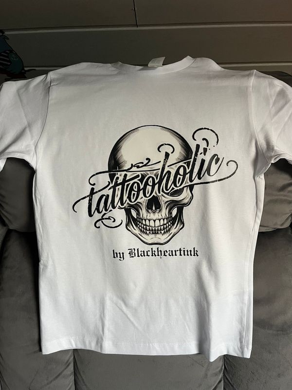 T-Shirt mit aufwändigem Design