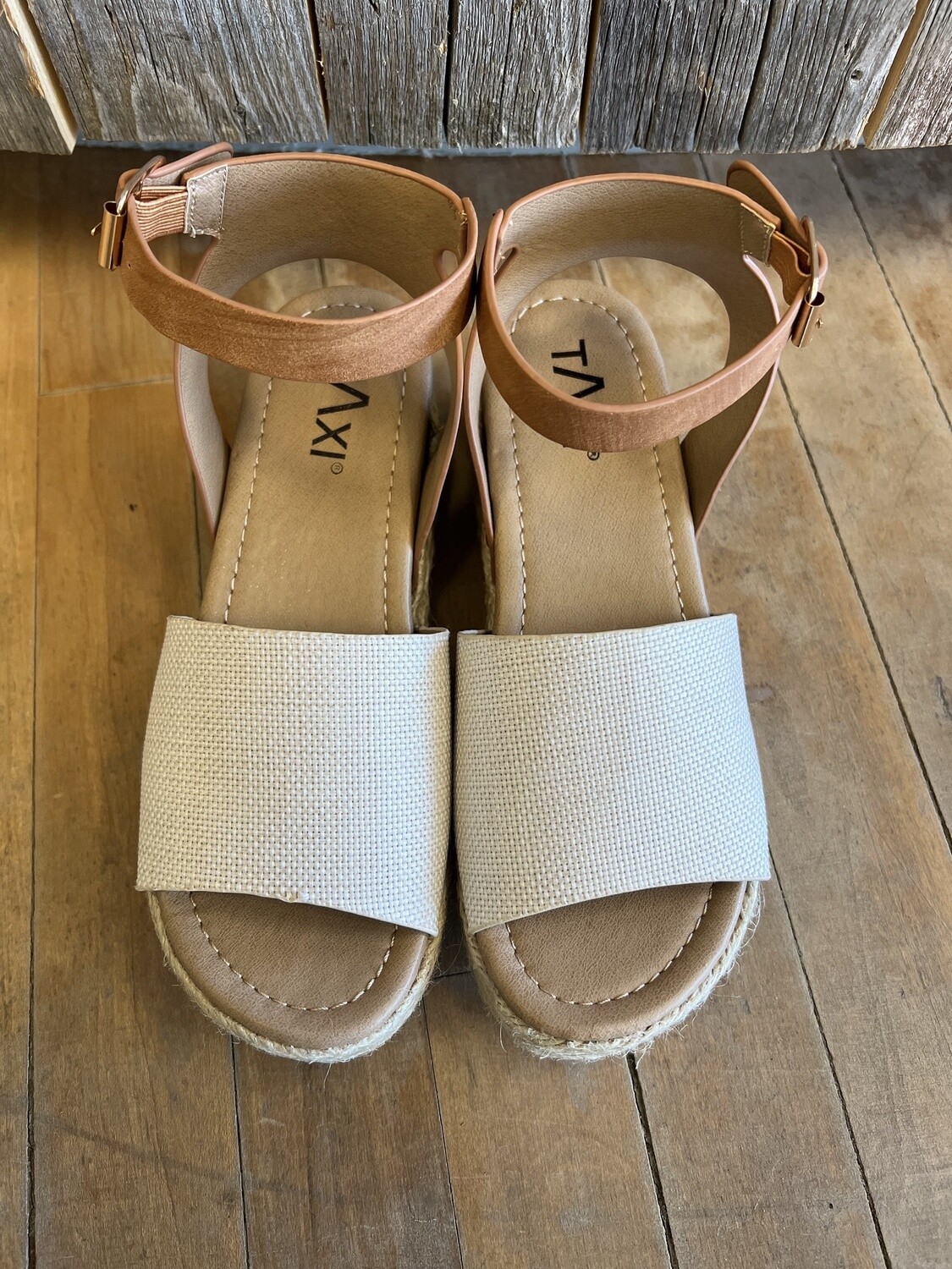 TAXI-ADRIANNA-BEIGE