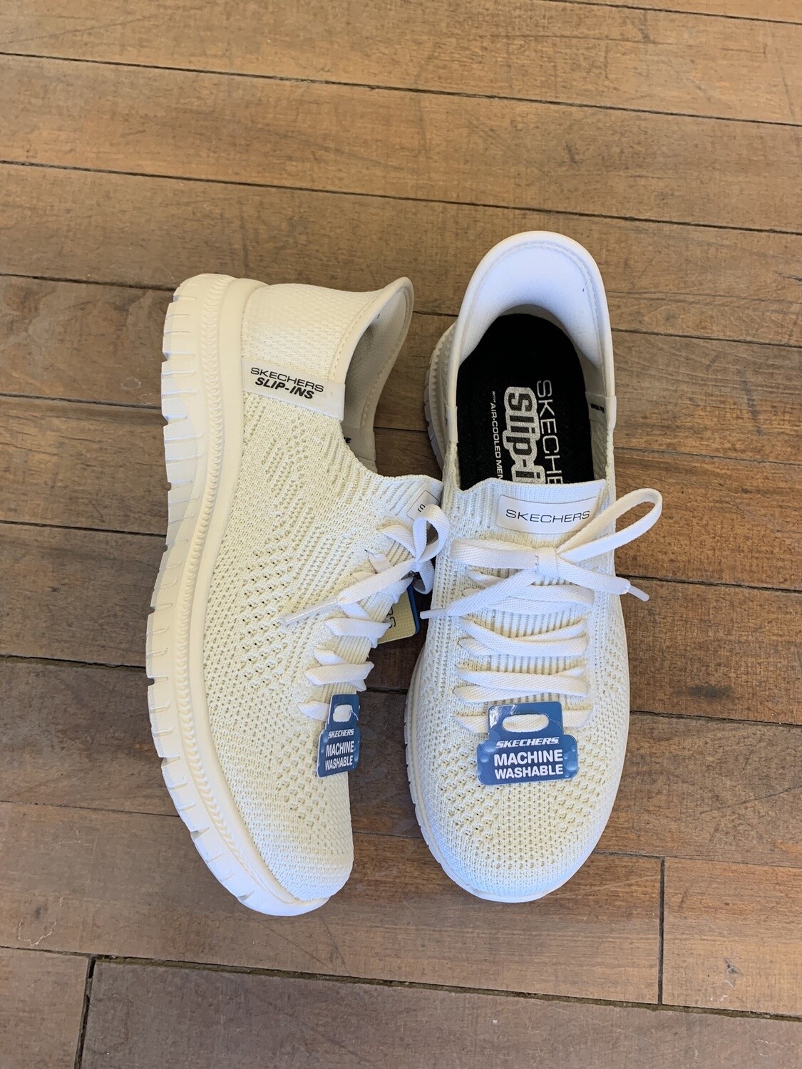 Skechers-104421-NTBK-Divinity