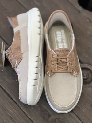 Skechers-136536-Two Toned
