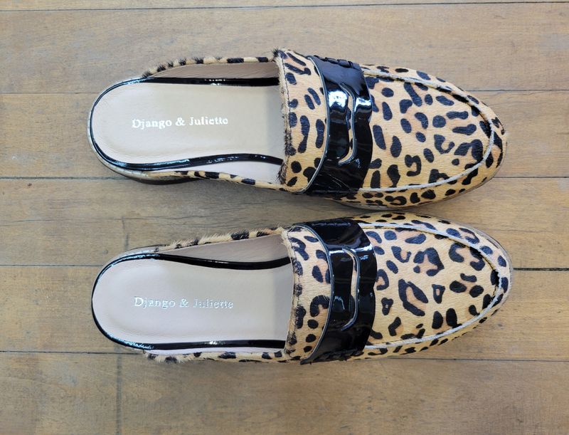 Django &amp; Juliette OLMM Leopard Print Slide