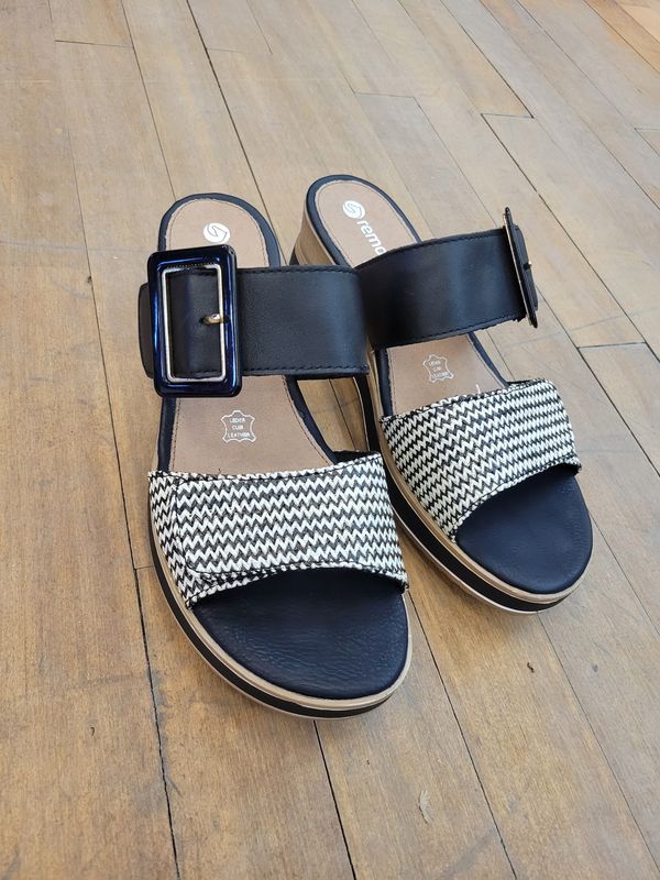 Remonte Slide # D6463-03