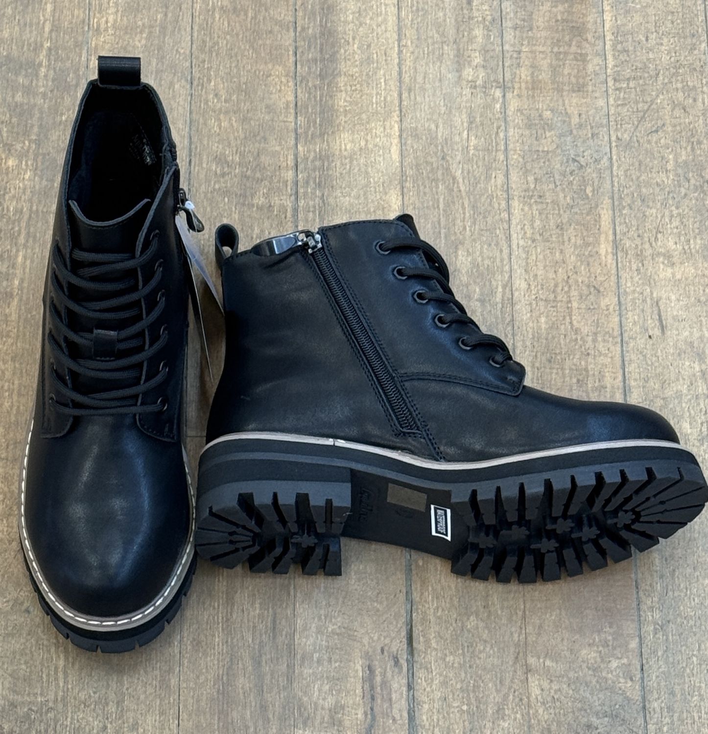 AD-1687-Black