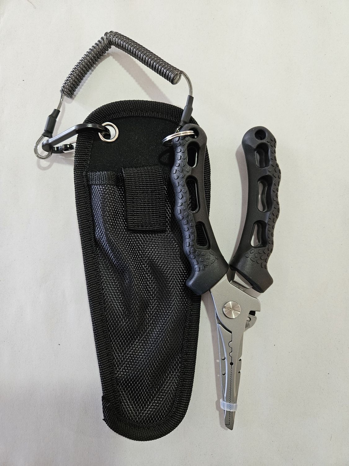 O/A PLIERS LARGE BLACK
