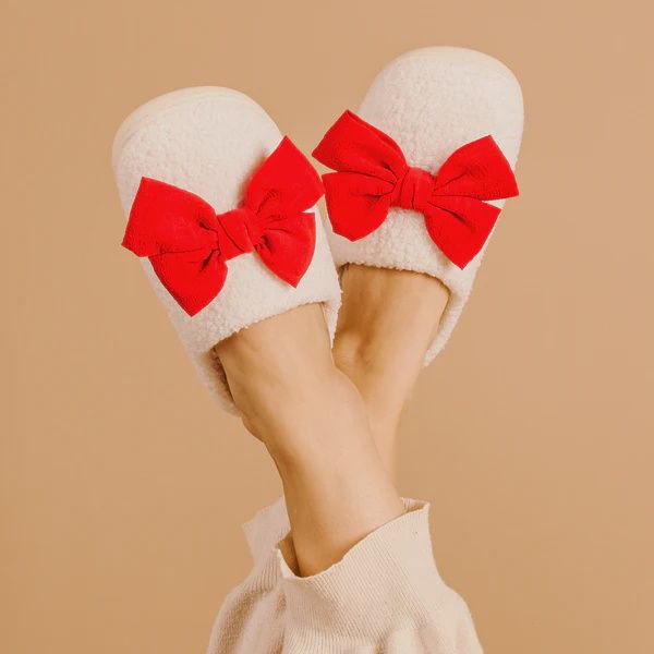 TDE HOLIDAY FUZZY SLIPPERS