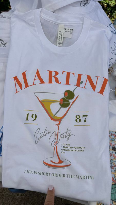 MARTINI GLASS VINTAGE Tee