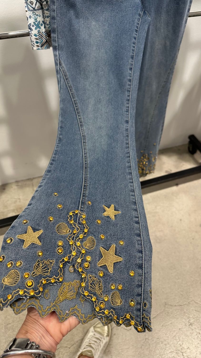 AZI JOLEEN EMBROIDERED JEANS