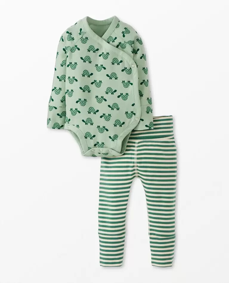 2-Piece Baby Layette Print Wiggle SET