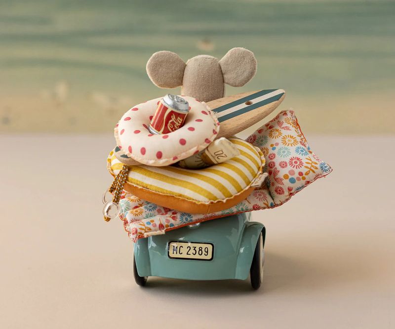 Light Blue Car, Mouse -