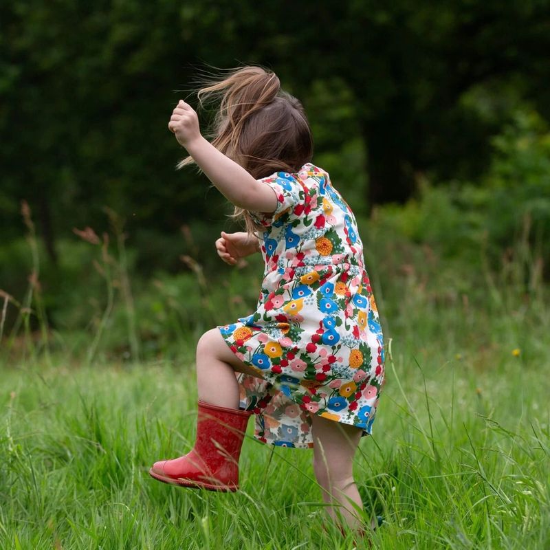 Flora and Fauna Button S/S  sz 2-3 yr 0r 3-4yr