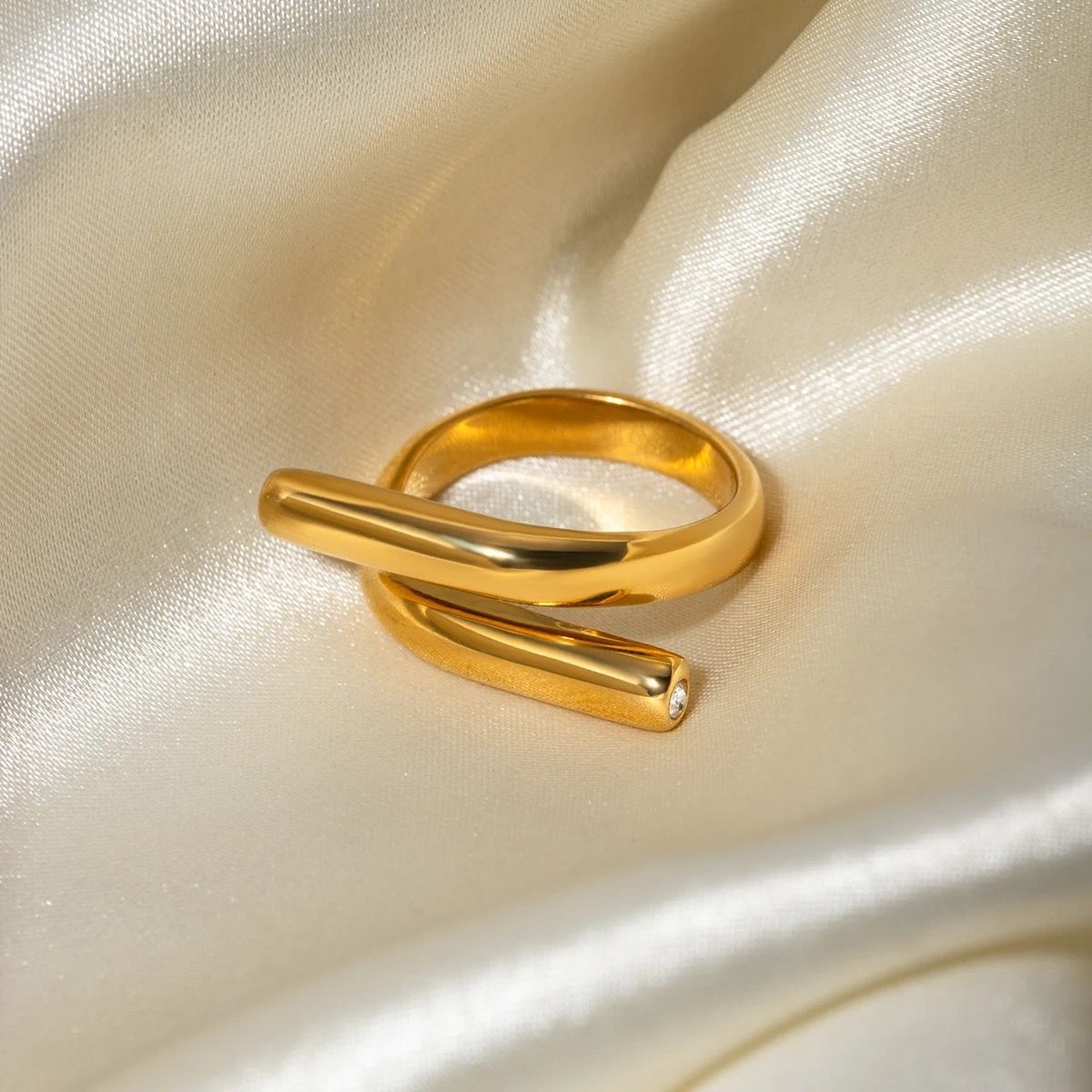 Lines Staggered Rhinestone - Ring