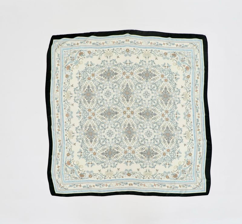 Drop 11 - Scarf's