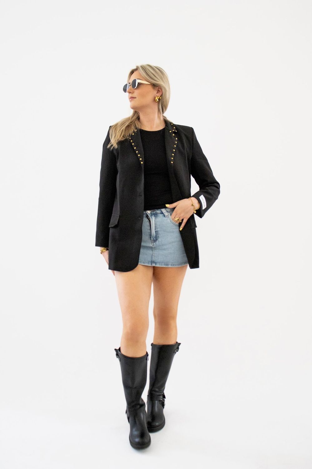 GOLD STUD BLAZER - BLACK