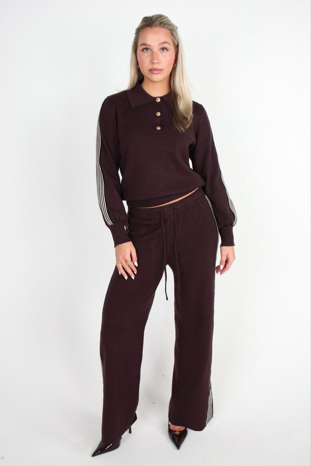 GOLDEN LINE JOGGER - BROWN