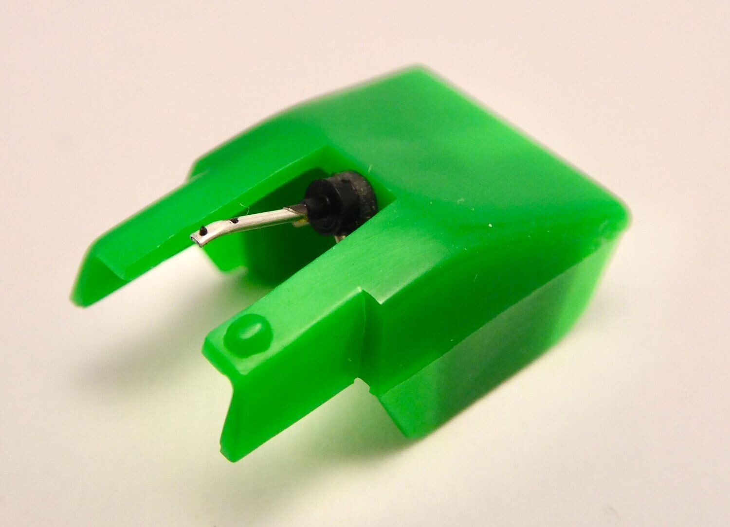 Record Stylus/Needle for  TECHNICS Stylus Nos. EPS-31, EPS-34, EPS-35.
