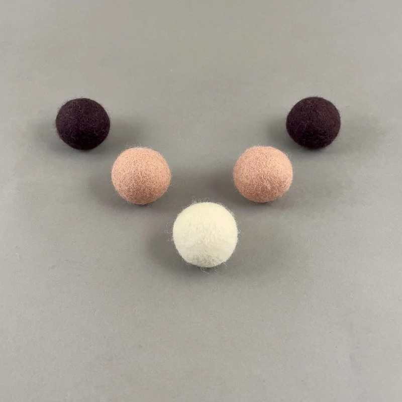 5 Wool Cat Ball Set