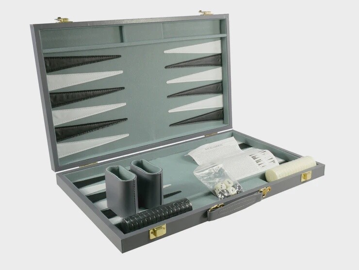 Backgammon: 18&quot; Grey Vinyl Set