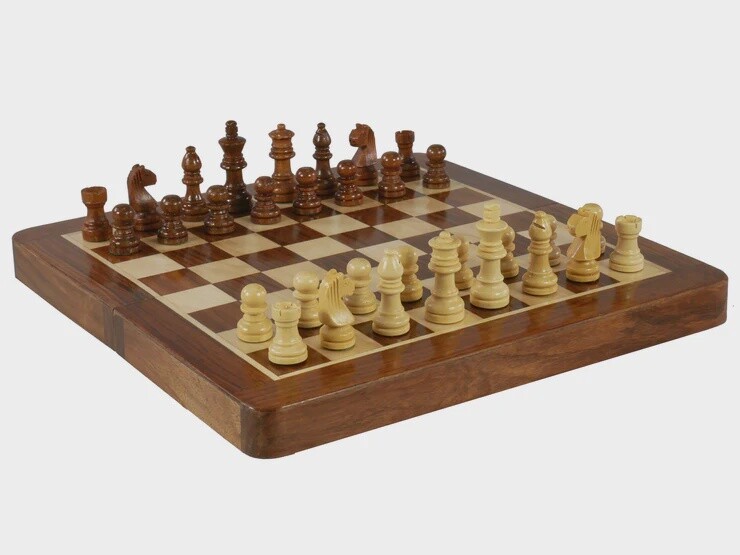 Chess Set: 10&quot; Folding Wood Magnetic Travel