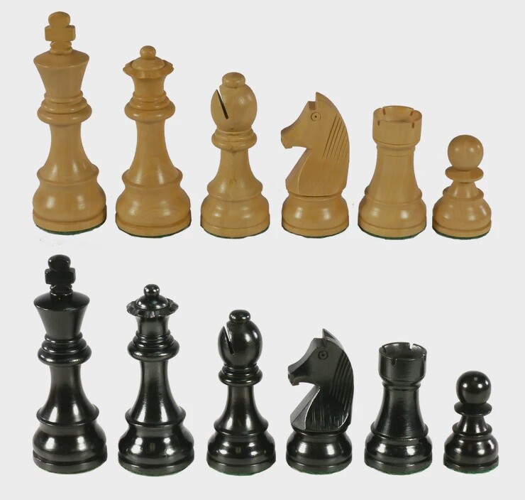 Chess Pieces: 3.75&quot; Black &amp; Boxwood German Knight