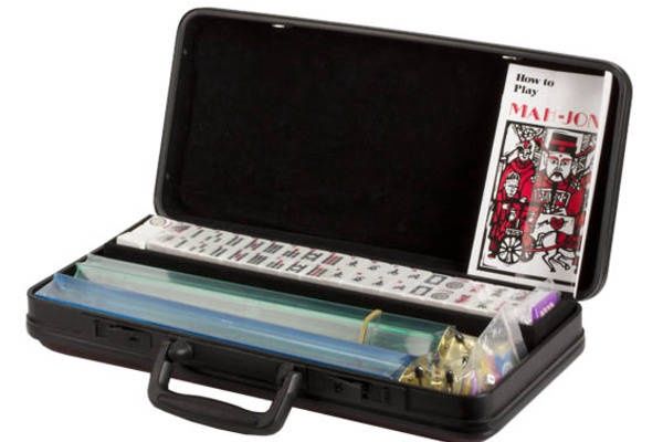 Mah Jong: Western in Burgundy Hardcase