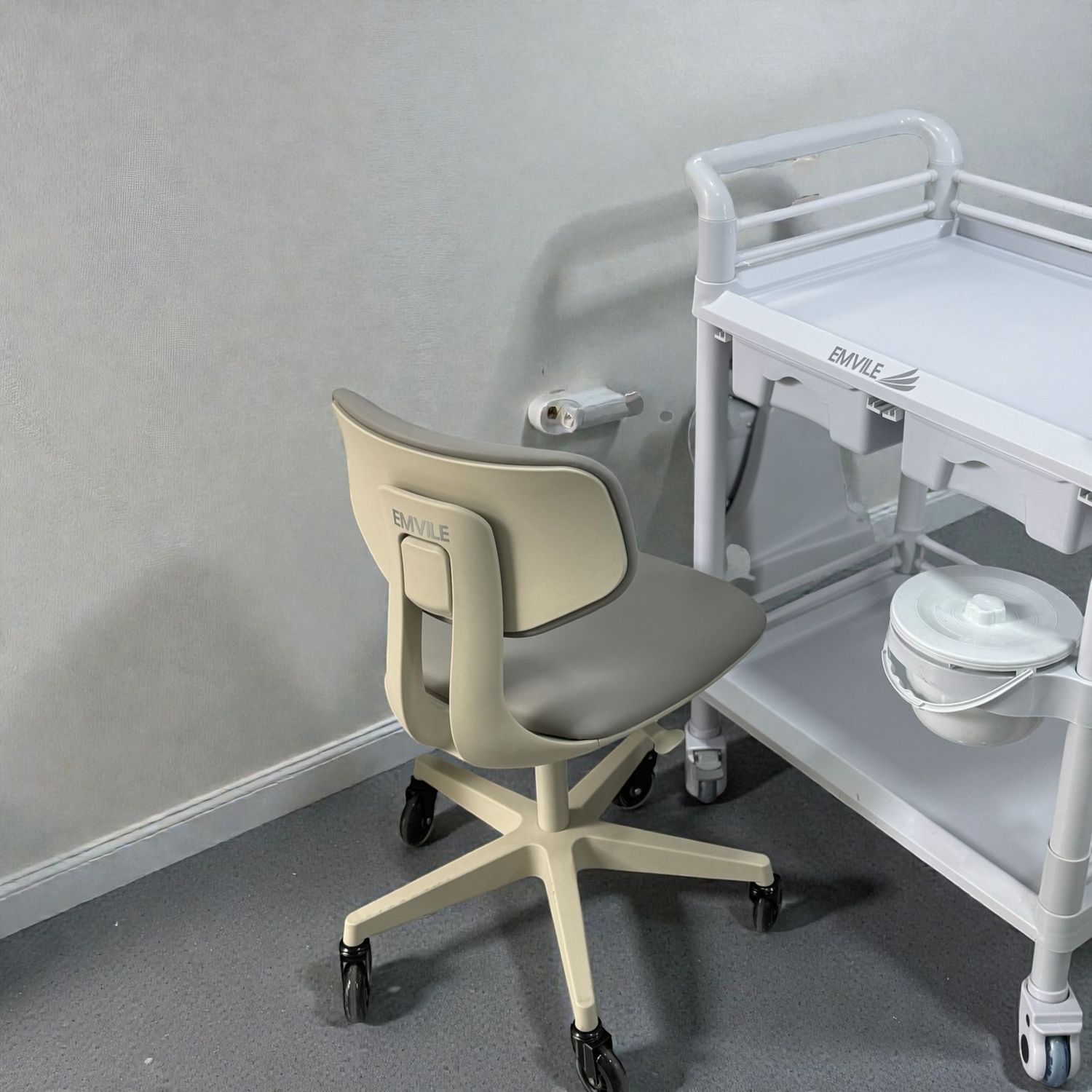 CARRO AUXILIAR 2 EST + SILLA CUR-PRO