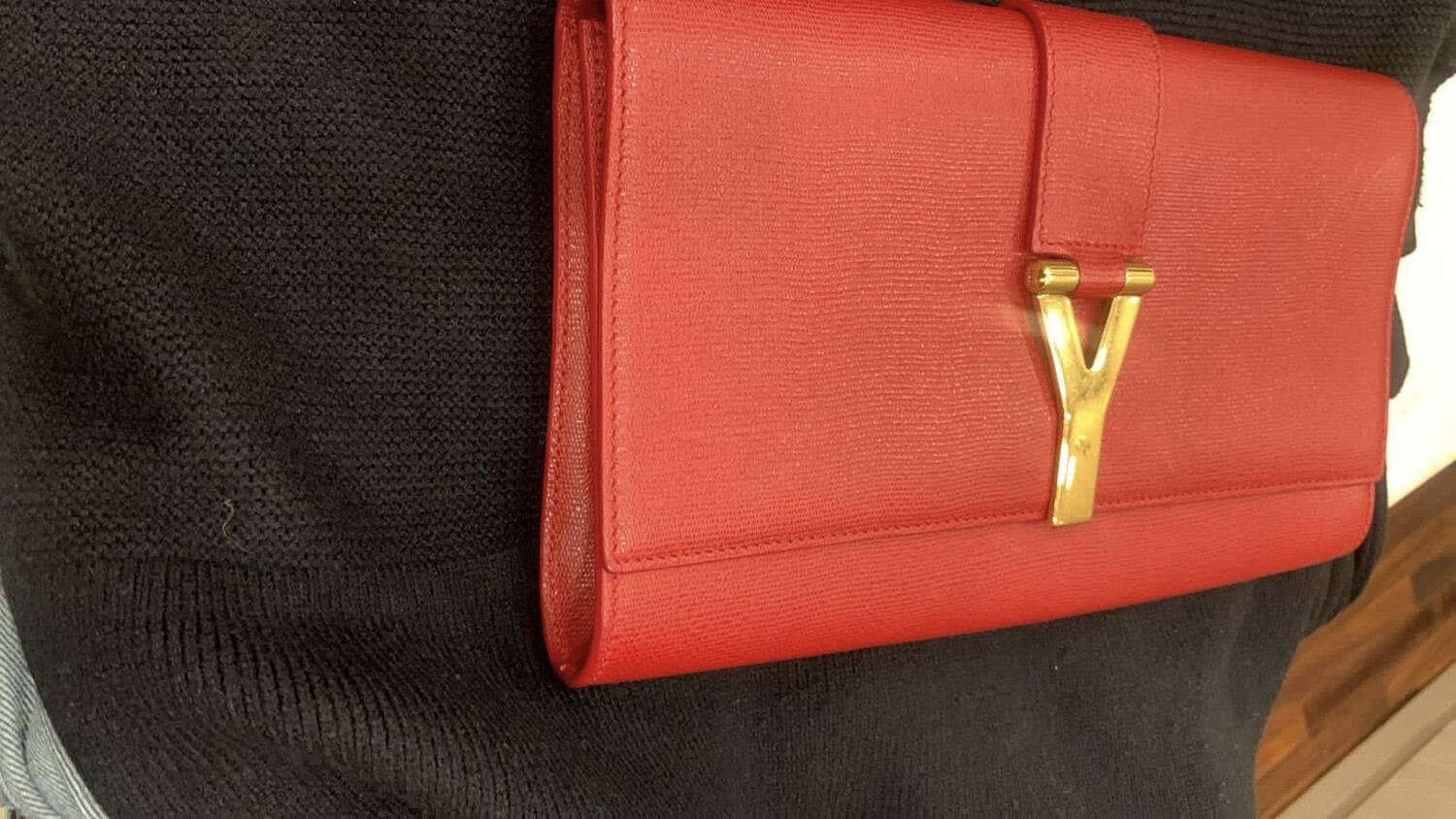 YSL  Y clutch