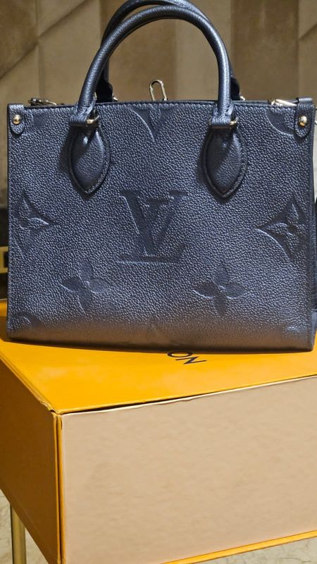Louis Vuitton ONTHEGO PM