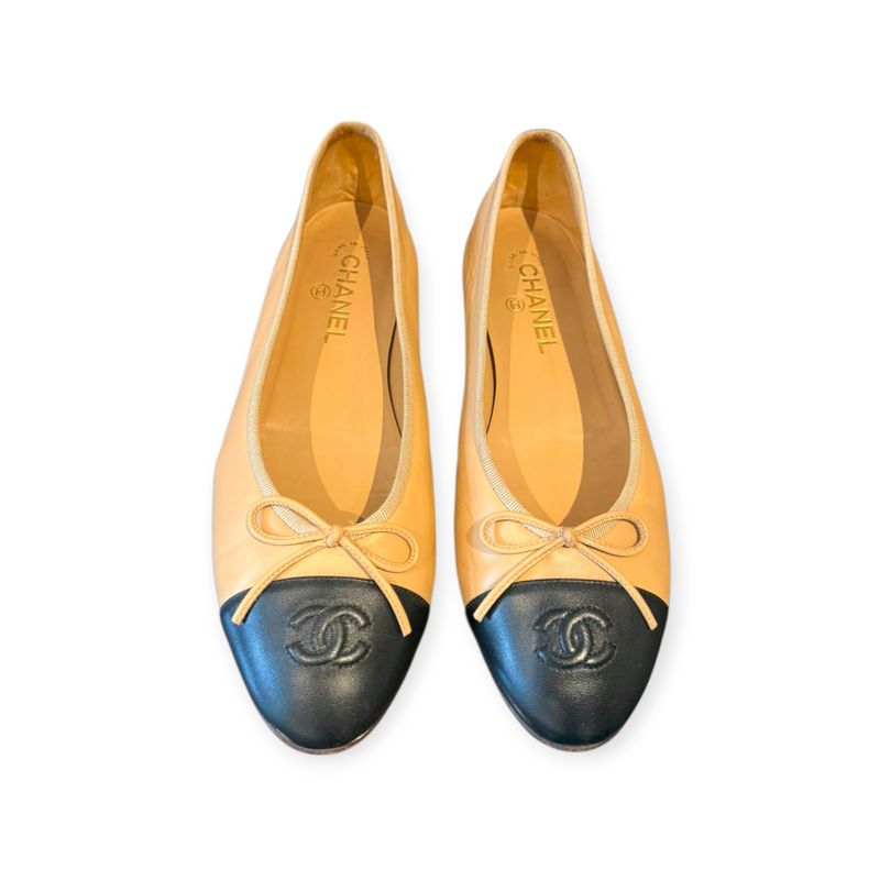 Chanel CC toe bow ballet flats