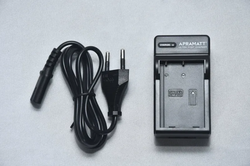 APRAMATT Ultra Fast LCD Charger for Nikon EN-EL9